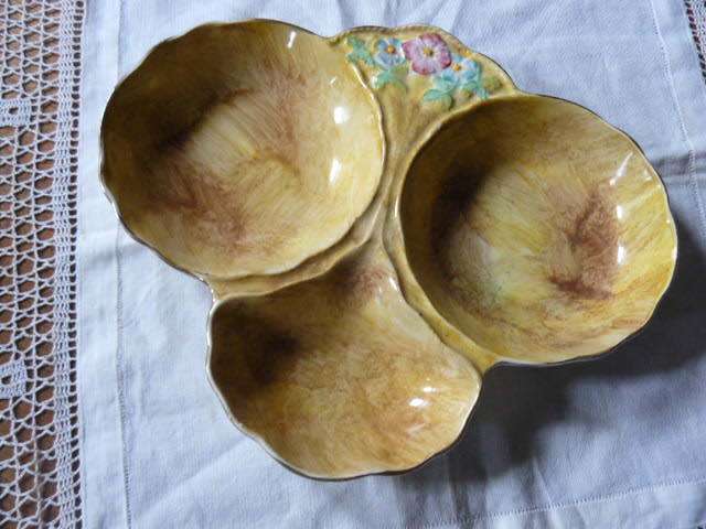 SNACK DISH PORCELAIN