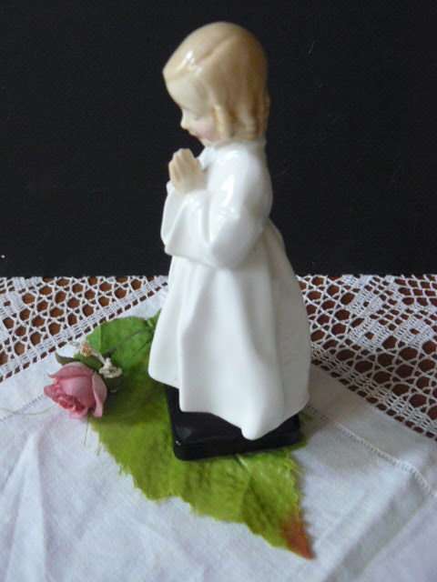 ROYAL DOULTON BED TIME ANGEL