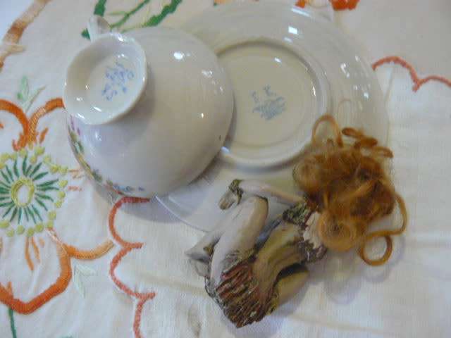 RESIN FAIRY IN CUP WITH SOUCHER