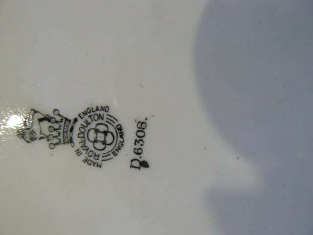 ROYAL DOULTON PLATE21.5 CM