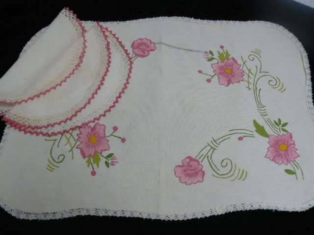 3 PIECE DOILIE SET COTTON