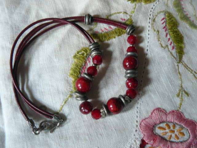FASHION NECKLACE WIHT BEADS AND BLING