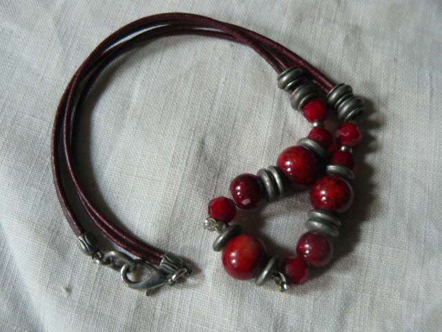 FASHION NECKLACE WIHT BEADS AND BLING