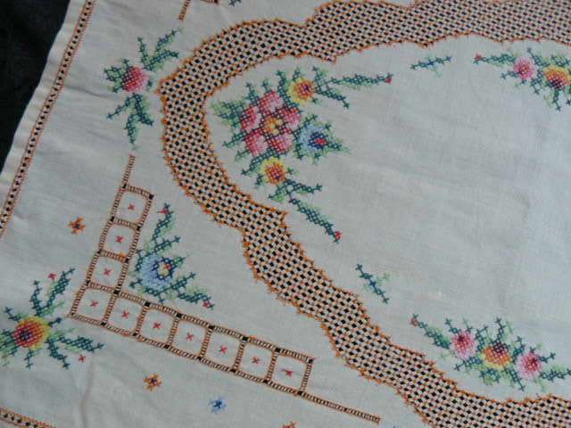 MOST STUNNING COTTON EMBROIDERED CROSS STITCH CLOTH