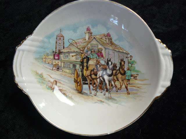 ROYAL WINTON SNACK DISH