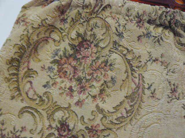 TAPESTRIE VINTAGE BAG FOR NEEDLEWORK?