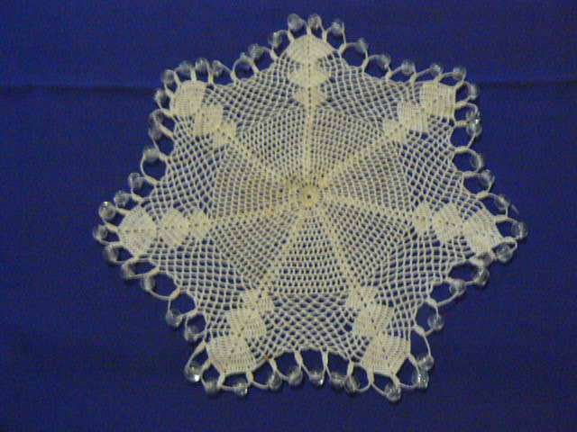 VINTAGE HAND ROCHETED JUG COVER VERY FINE WITH GLASS BEADS 25 CM RINSE