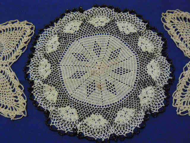 2 X VINTAGE HAND CROCHEDED COTTON DOLIES AND I 1 X VINTAGE JUG COVER