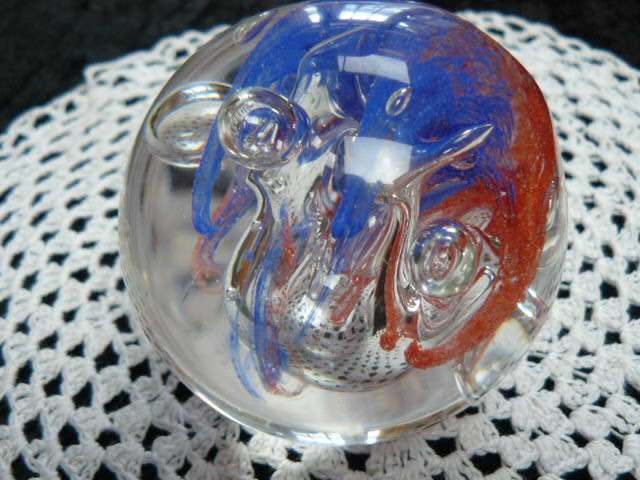 GLASS PAPER WEIGHT   STUNNING REDUCED!!!!!!!!!!