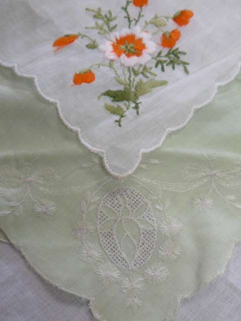 VINTAGE HAND EMBROIDERED COTTON HANKIES