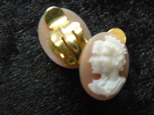 CAMEO FASHION EARRINGS