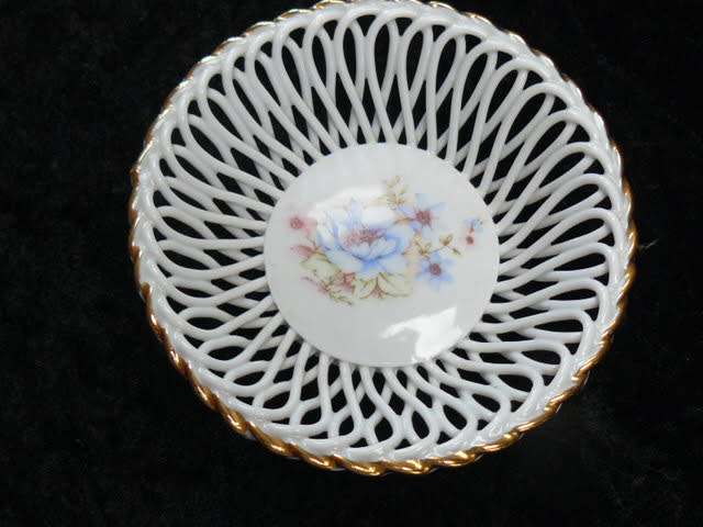 MOST STUNNING PORCELAIN DISH WITH GOLD RIM