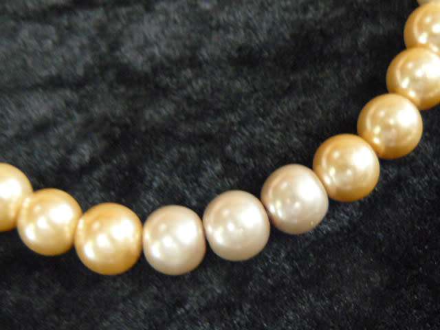 FOUX 2 TONED PEARL FASHION CHAIN WITH SHELL 57 CM