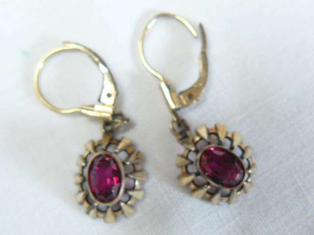 ANTIQUE PENDANT AND CHAIN AND VINTAGE EARRINGS WIHT STONE STUNNING!!!! REDUCED!!!!!!!