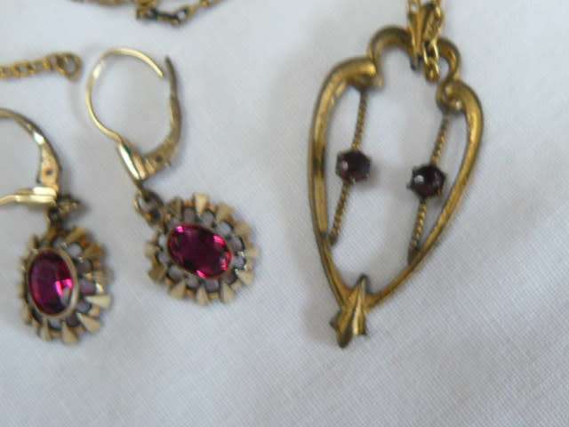 ANTIQUE PENDANT AND CHAIN AND VINTAGE EARRINGS WIHT STONE STUNNING!!!! REDUCED!!!!!!!