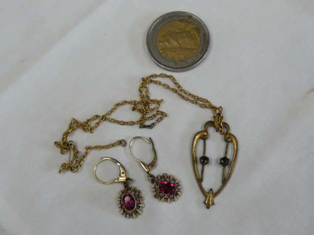 ANTIQUE PENDANT AND CHAIN AND VINTAGE EARRINGS WIHT STONE STUNNING!!!! REDUCED!!!!!!!