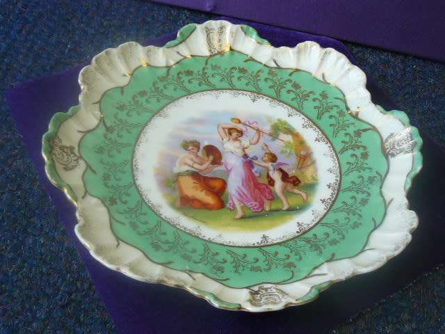 VICTORIA CARLSBAD AUSTRIAN HAND PAINTED PLATE 22 CC