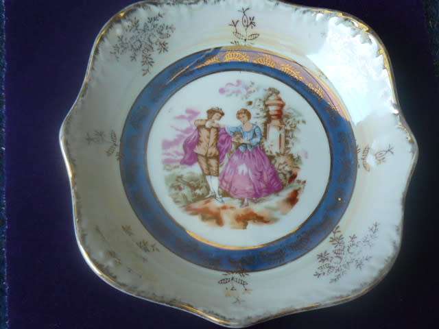 PORCELAI PLATE MADE IN JAPAN