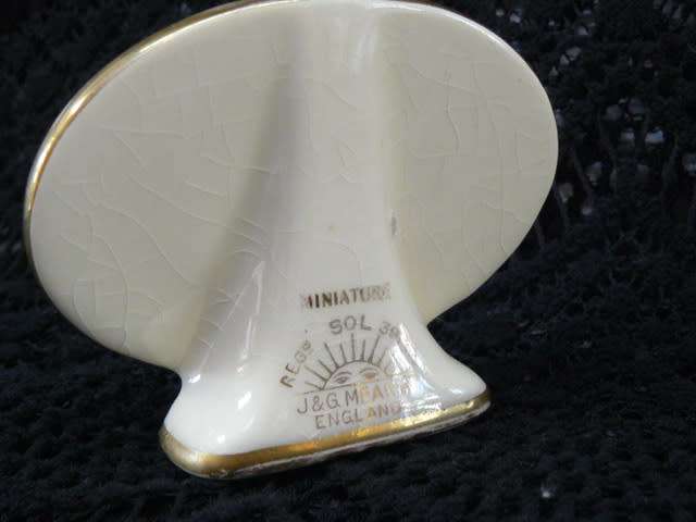 MEAKIN PORCEAIN HAND PAINTED ORNAMENT