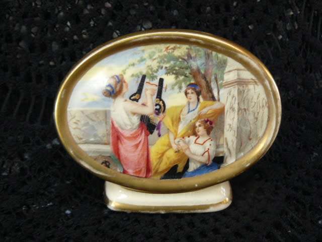 MEAKIN PORCEAIN HAND PAINTED ORNAMENT