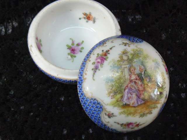 TRINKET BOX LIMOGES? VERY GOOD CONDITION