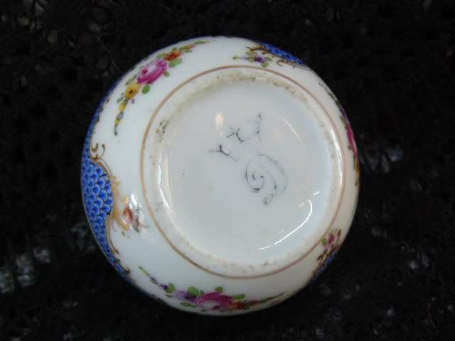 TRINKET BOX LIMOGES? VERY GOOD CONDITION