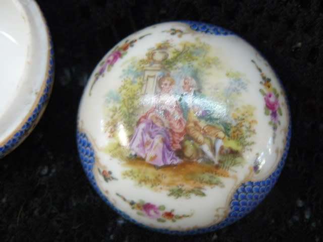 TRINKET BOX LIMOGES? VERY GOOD CONDITION
