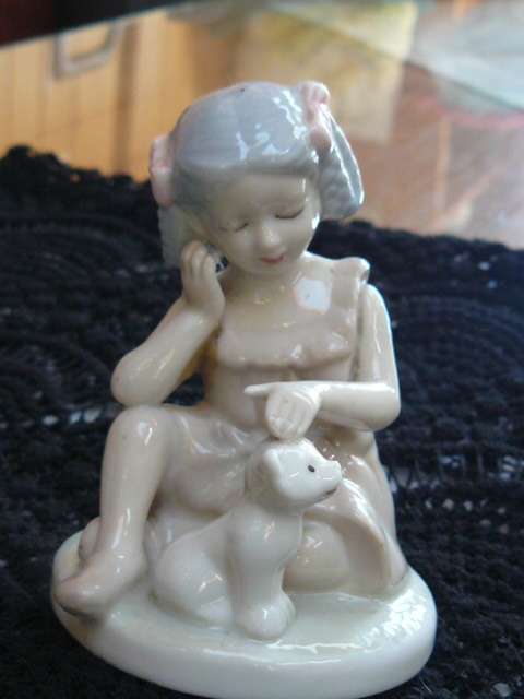 HERITAGE PORCELAIN ORNAMENT