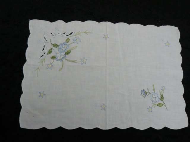 COTTON EMBROIDERED TRAY CLOTH
