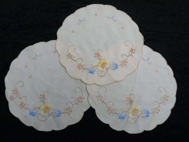 DOILIE SET X 3 20 CM