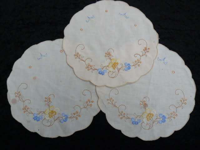 DOILIE SET X 3 20 CM