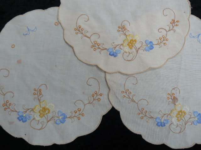 DOILIE SET X 3 20 CM
