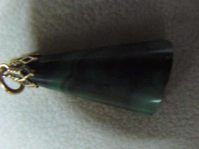 MALACHITE HEALING STINE PENDANT