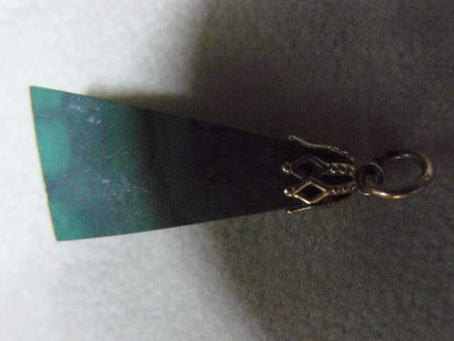 MALACHITE HEALING STINE PENDANT