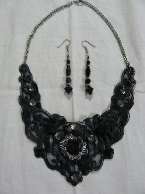 NECKLACE CHOKE MATERIAL WITH BLING AND LACE AND SILCER TONED CHAIN PLUS BLACK CRYSTAL EARRINGS