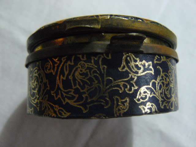 TRINKET BOX PAPPER MASHE? WITH RED MATERIAL INNER