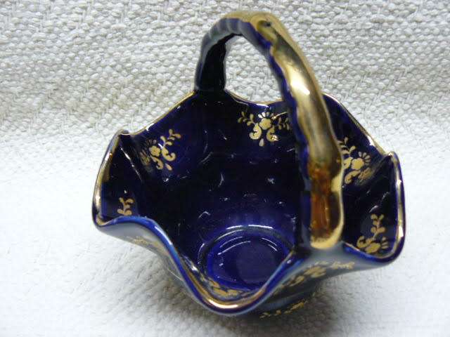 PORCELAIN BASKET WITH LOVELY PATTERN - GOLD TRIMINGS XXL XININGGLIAN JAPANESE