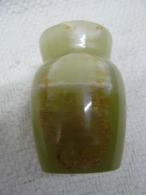 ONYX VASE LOVELY PATTERN
