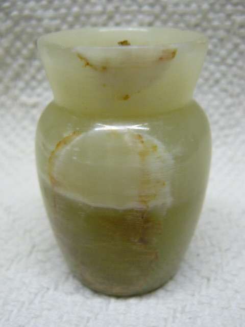 ONYX VASE LOVELY PATTERN