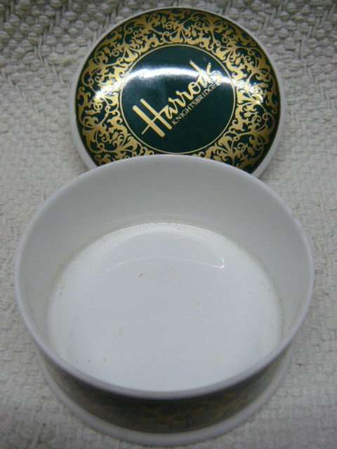 HARRODS KINGSBRIDGE 24 CARAT GOLD AND GREEN NICE PATTERN ENGLAND TRINKET BOX