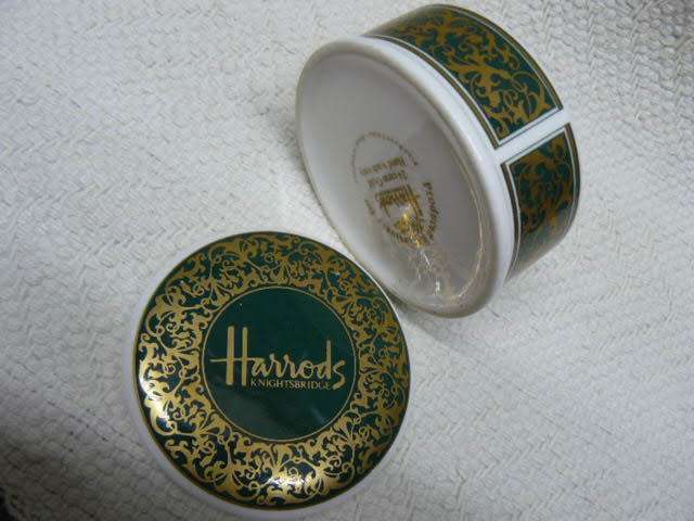 HARRODS KINGSBRIDGE 24 CARAT GOLD AND GREEN NICE PATTERN ENGLAND TRINKET BOX