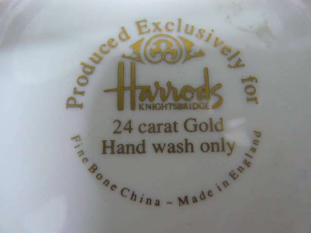 HARRODS KINGSBRIDGE 24 CARAT GOLD AND GREEN NICE PATTERN ENGLAND TRINKET BOX