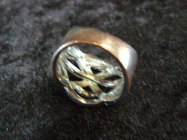 SILVER TONED FASHION RING WITH BLING S0 PRETTY