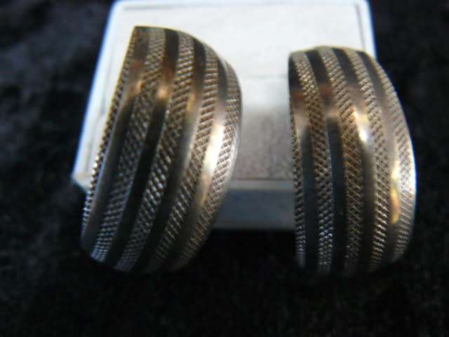 SILVER TONED FASHION EARRINGS