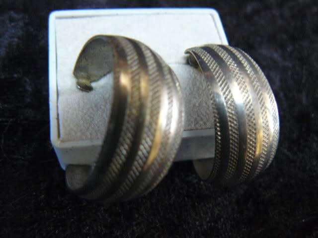 SILVER TONED FASHION EARRINGS