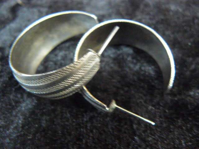 SILVER TONED FASHION EARRINGS