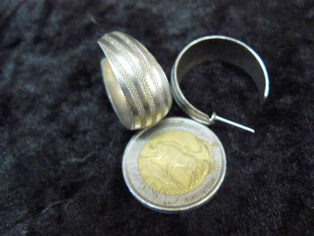SILVER TONED FASHION EARRINGS