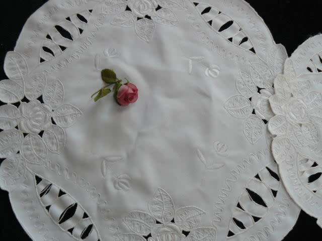 2 X SATIIN DOILIES WITH EMBROIDERY