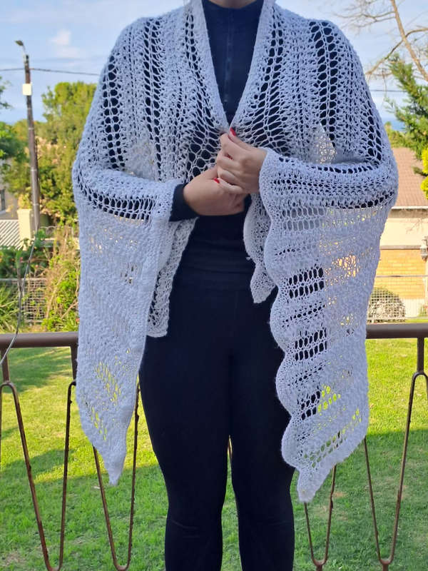 Absolutely stunning  vintage wool crocheted shawl one size fits all