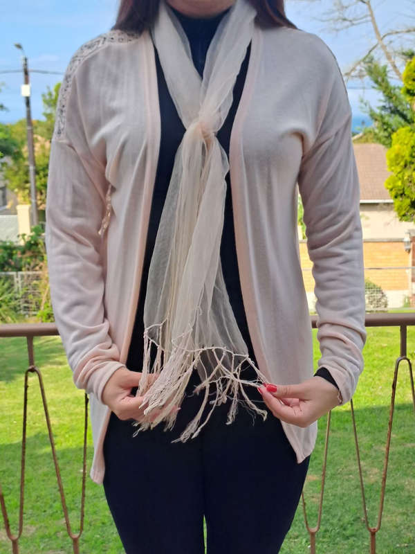 Soft  vintage like top with free  organza scarf very pretty